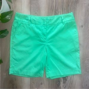 ANNIKA CUTTER & BUCK WOMEN'S Size 8 GREEN GOLF SHORTS / EUC